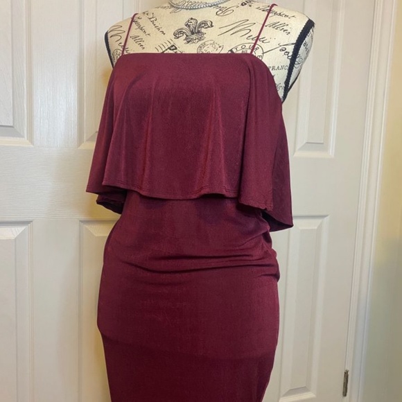BURGUNDY DRESS - Picture 3 of 3